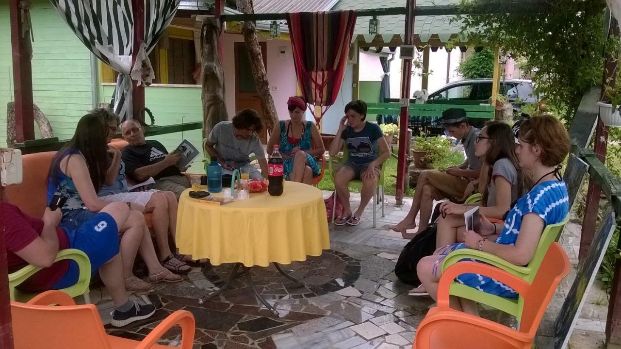 Apartamento Kolonia E Artistave Velipojë Exterior foto