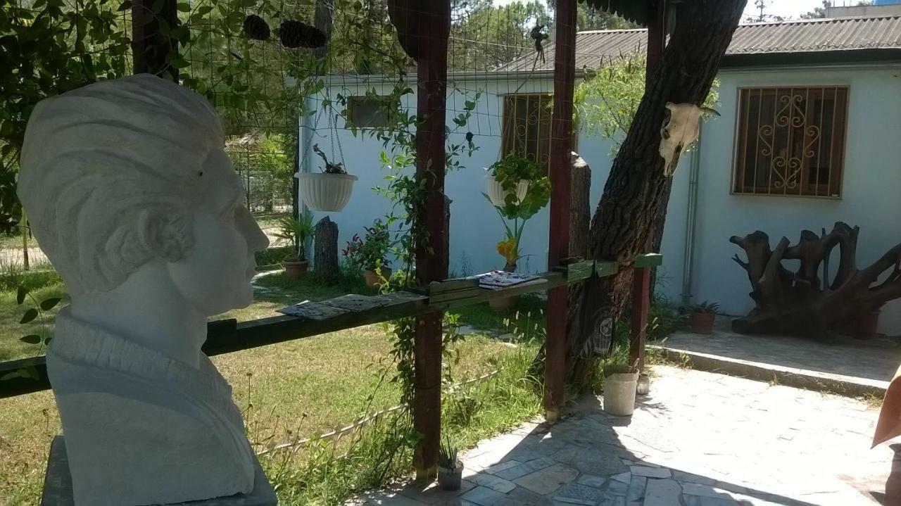 Apartamento Kolonia E Artistave Velipojë Exterior foto