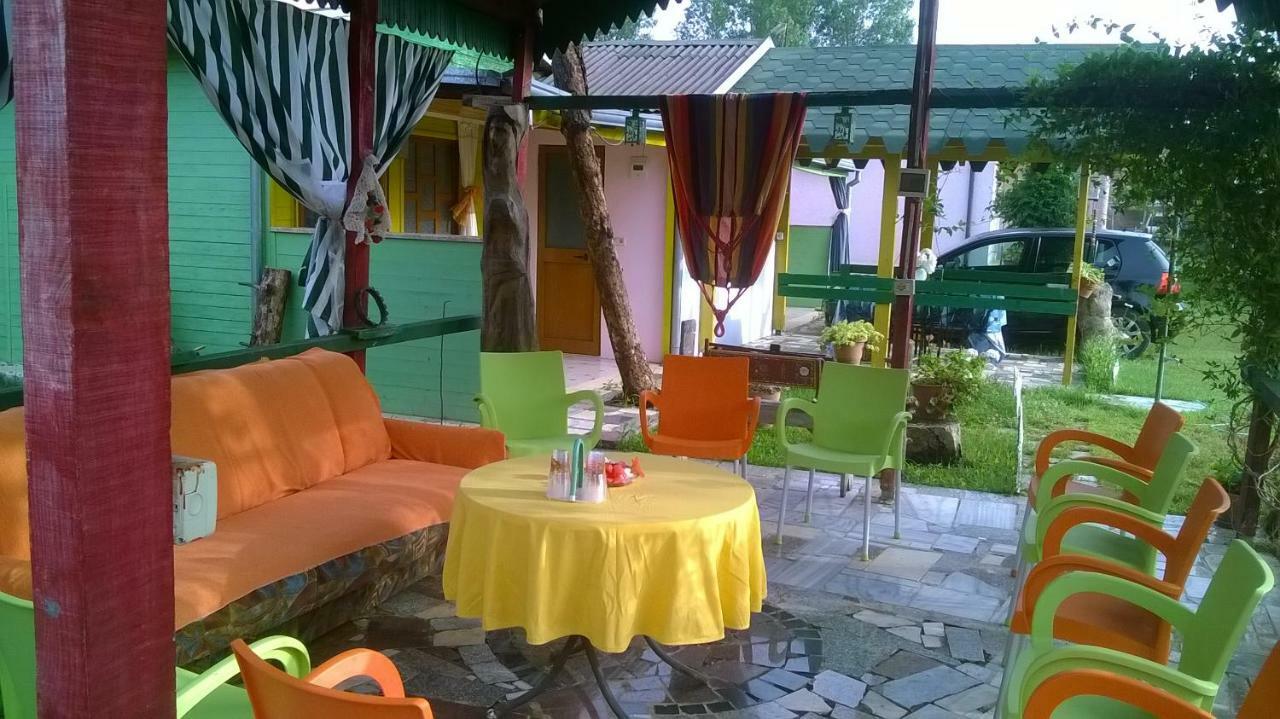 Apartamento Kolonia E Artistave Velipojë Exterior foto